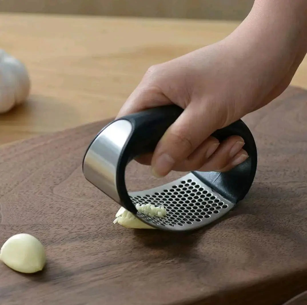 Stainless Steel Garlic Press – Manual Mincer & Kitchen Chopper Tool